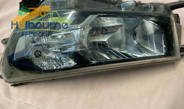 L Headlight (Passenger Side Front) Toyota Hilux 2020